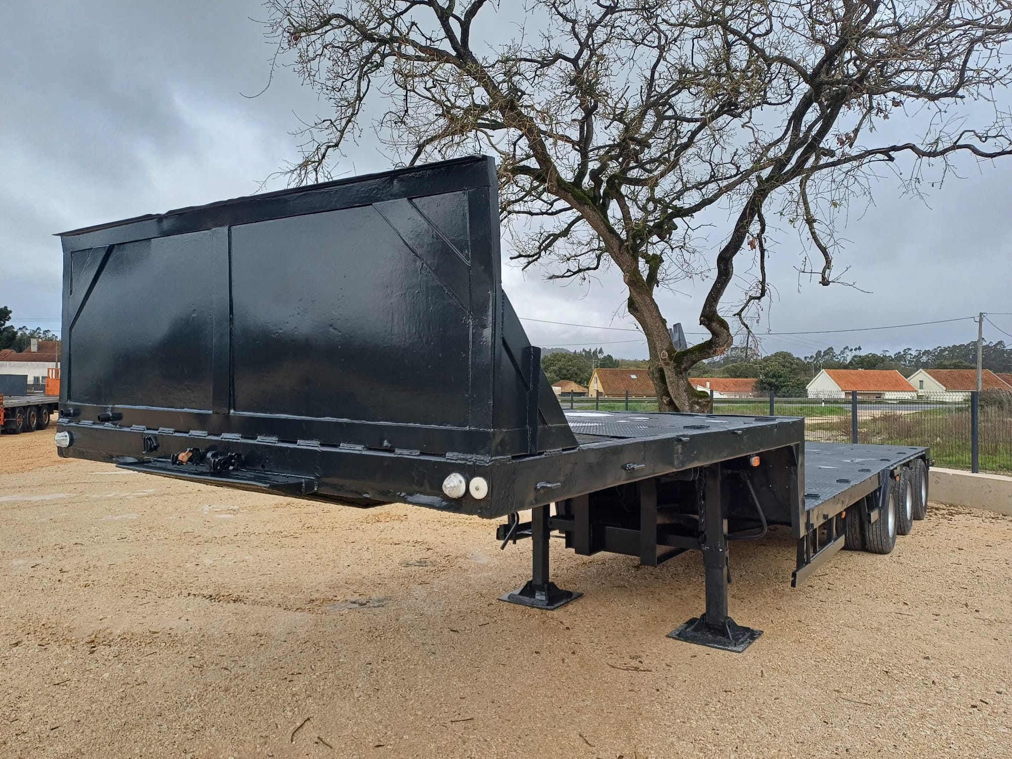 Reboque Preto Kaiser Ano 1990